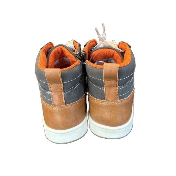 New Day Five Boy's Caleb Gray/Brown High Top Lace Up Sneakers. Size 5 (side zip) - Picture 3 of 5